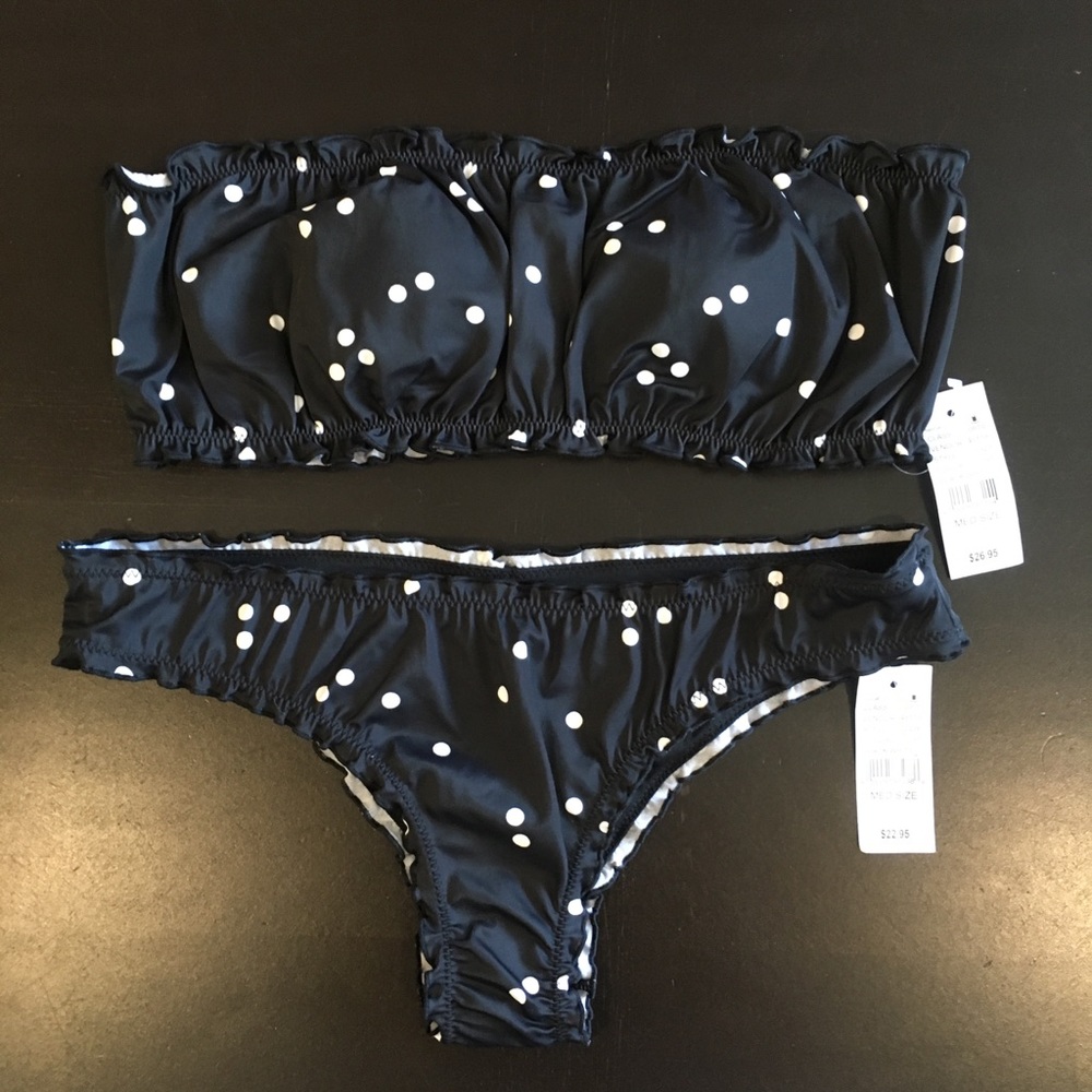 Bikini - Picture 2 of 3